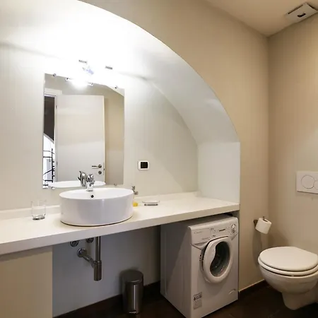 Elegant Rosales Apt. *