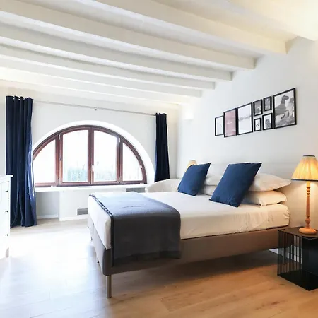 Elegant Rosales Apt. * Milan