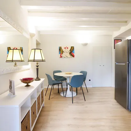 Apartment Elegant Rosales Apt. Milan